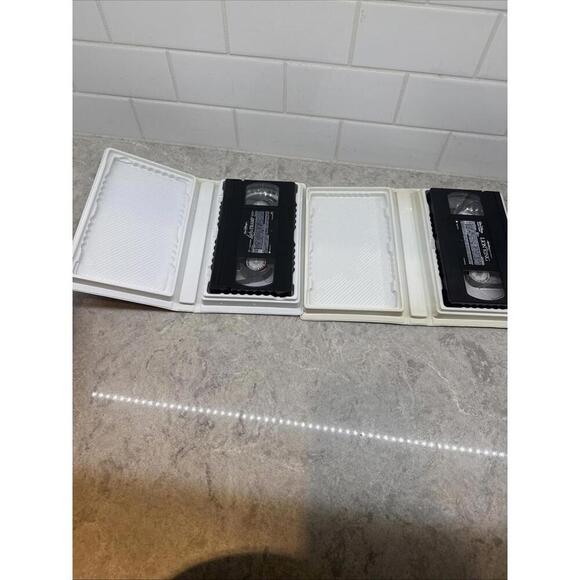 Lion King and Lady and The Tramp VHS. Pre-owned. - Picture 7 of 7